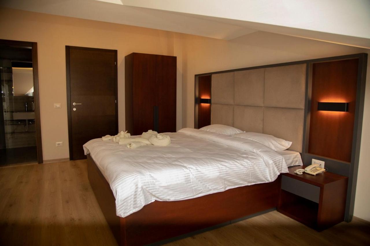 Hotel Oferta Prizren Exterior foto